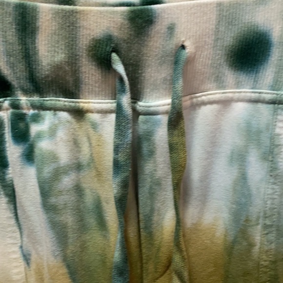 Young, Fabulous & Broke Reid Jogger in Winterleaf Wash in size Medium - Picture 7 of 10